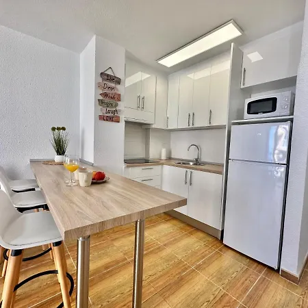 Torres De Yomely - M7c * Playa de las Americas (Tenerife)